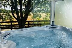 Hot-tub-with-view